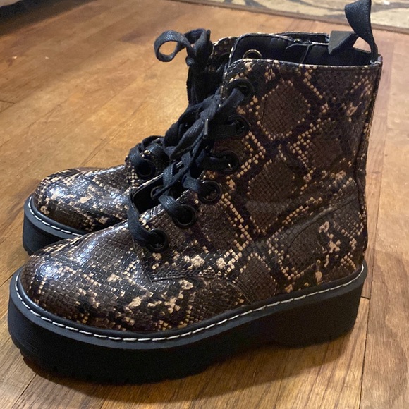 NEW Forever 21 Combat Boots 8 - Picture 2 of 8
